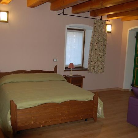 Il Nocciolo Bed & Breakfast Bard Exterior foto