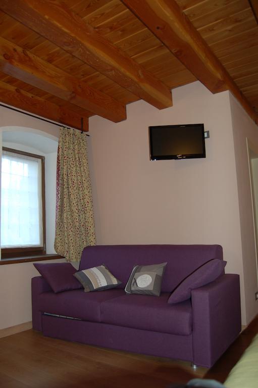 Il Nocciolo Bed & Breakfast Bard Exterior foto